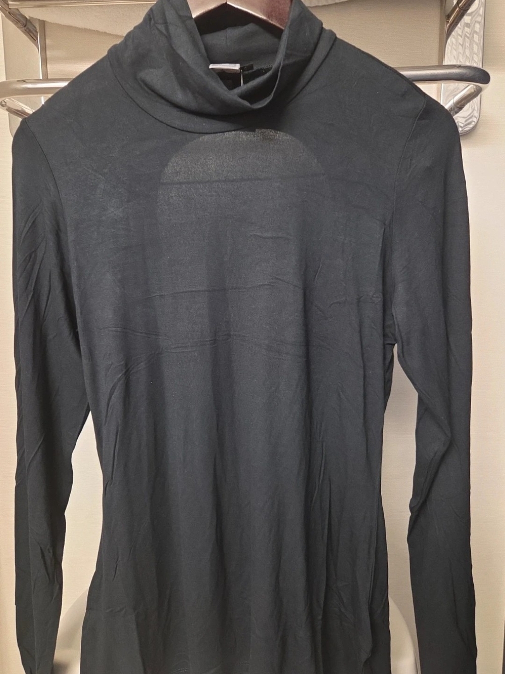 Venus NWT Black Long-Sleeve Mock neck Slim Fit Top Open Back Large